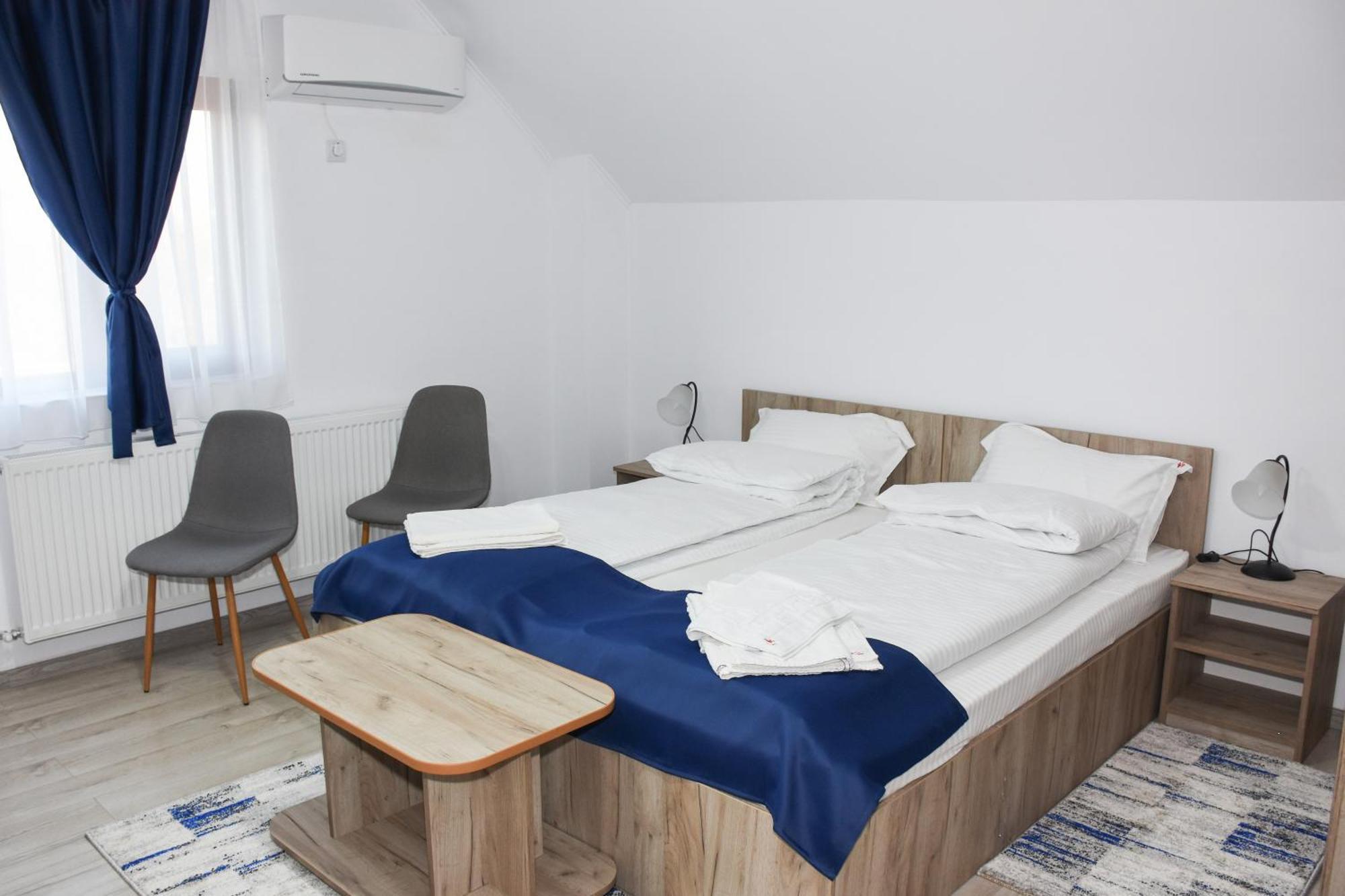 Tomis House Hotel Curtea de Argeş Buitenkant foto
